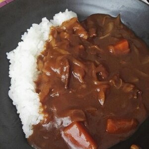 旨味いっぱい！作り置き出来る家庭のカレーライス